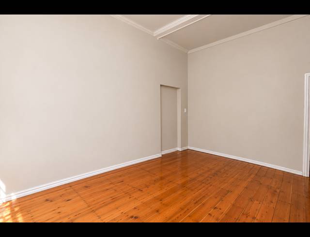 3 BEDROOM TOWNHOUSE FOR SALE IN ESSENWOOD